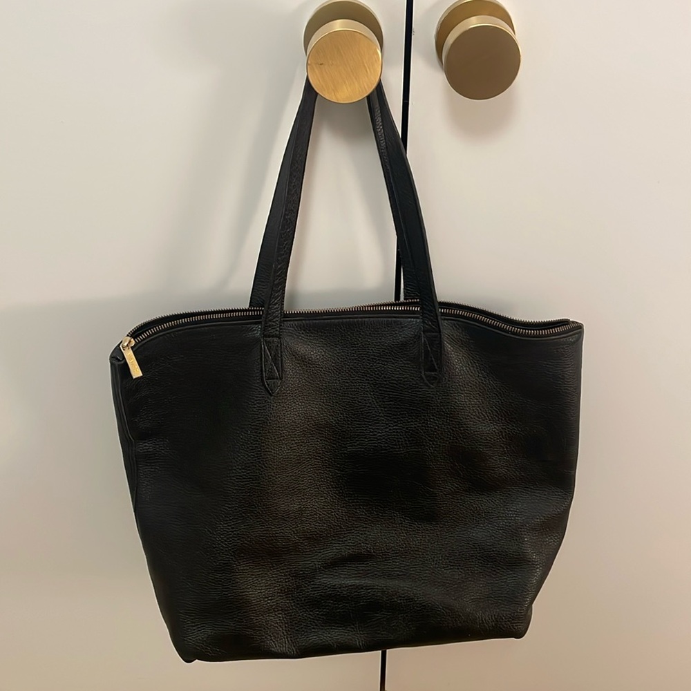 Cuyana Leather Zip Tote